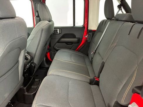 Used 2025 Jeep Wrangler Unlimited Sahara w/ Safety Group image 18