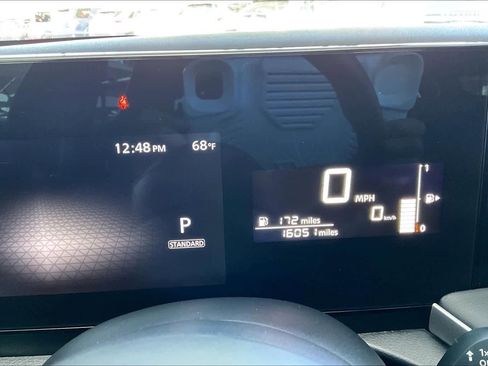 Used 2025 Nissan Kicks S w/ Charging Package image 20