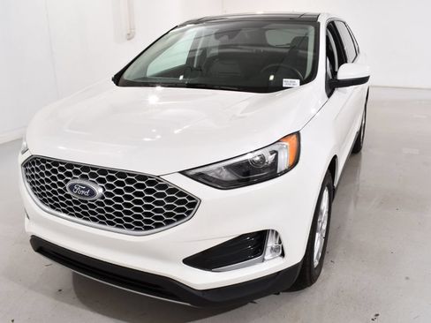 Used 2024 Ford Edge SEL w/ Convenience Package AWD/4WD image 2