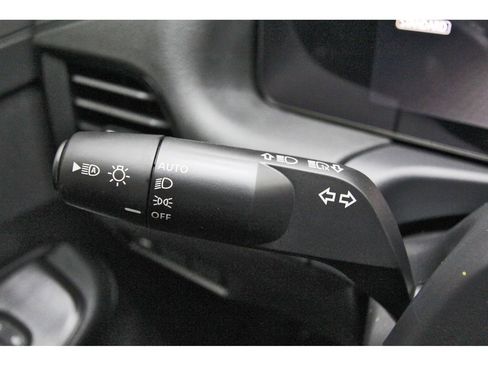 New 2026 Nissan Sentra SR w/ Floor Mat Package FWD image 17