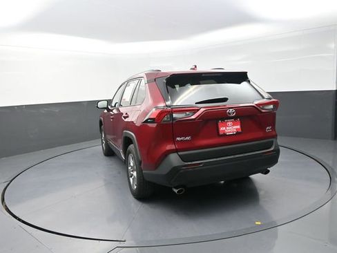 Used 2025 Toyota RAV4 XLE AWD/4WD image 53
