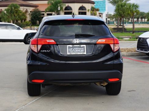 Used 2018 Honda HR-V EX image 7