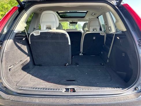 Used 2017 Volvo XC90 T6 Momentum w/ Vision Package AWD/4WD image 12