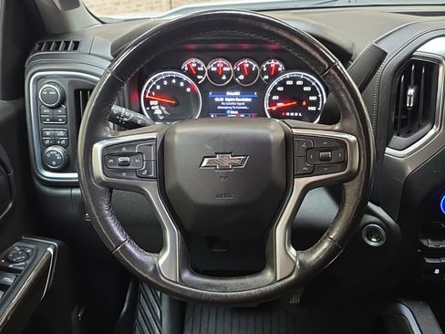 Used 2021 Chevrolet Silverado 1500 LT Trail Boss w/ Convenience Package II image 18