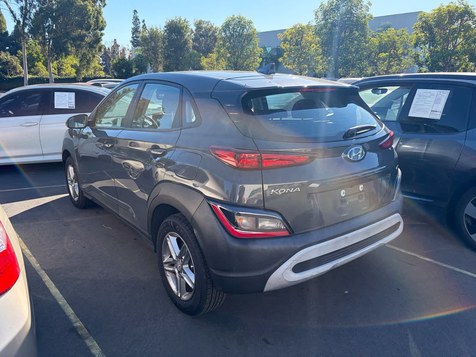 Used 2023 Hyundai Kona SE w/ Cargo Package AWD/4WD image 4