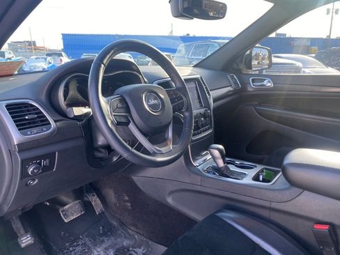 Used 2018 Jeep Grand Cherokee Altitude image 9