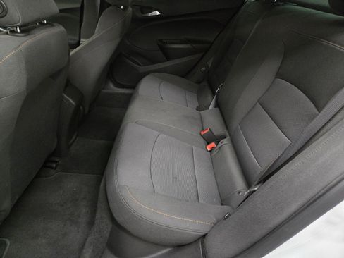 Used 2018 Chevrolet Cruze LS image 8