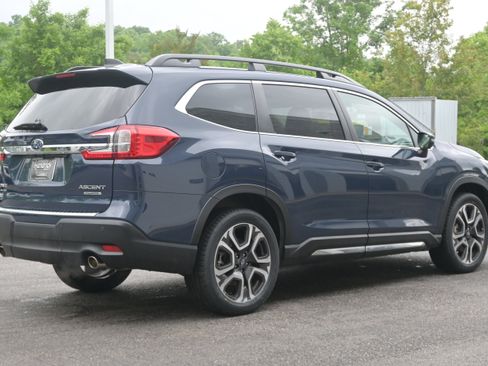 Certified 2023 Subaru Ascent Limited AWD/4WD image 9