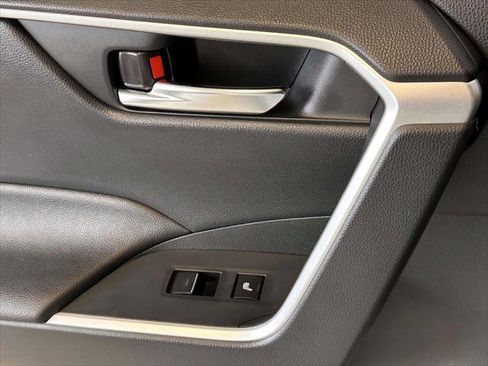 Certified 2023 Toyota RAV4 SE image 29