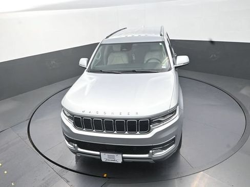 Used 2022 Jeep Wagoneer Series II AWD/4WD image 12