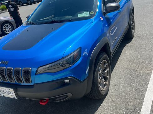 Used 2021 Jeep Cherokee Trailhawk w/ Trailer Tow Group AWD/4WD image 2
