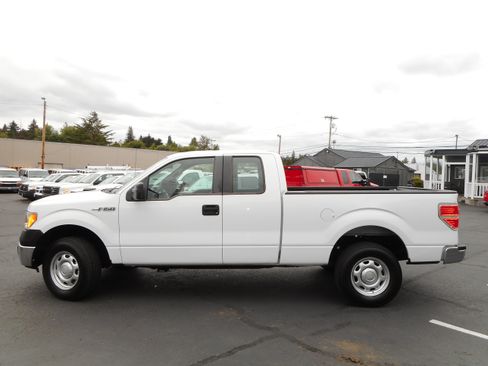 Used 2014 Ford F150 XL w/ Equipment Group 101A Mid AWD/4WD image 2