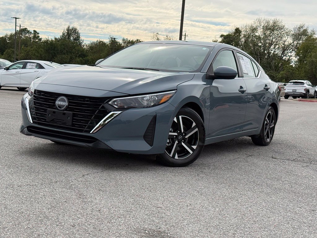 Used 2025 Nissan Sentra SV FWD image 3