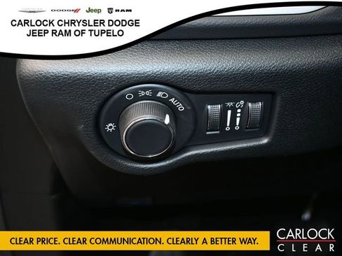 New 2026 Chrysler Voyager LX image 17