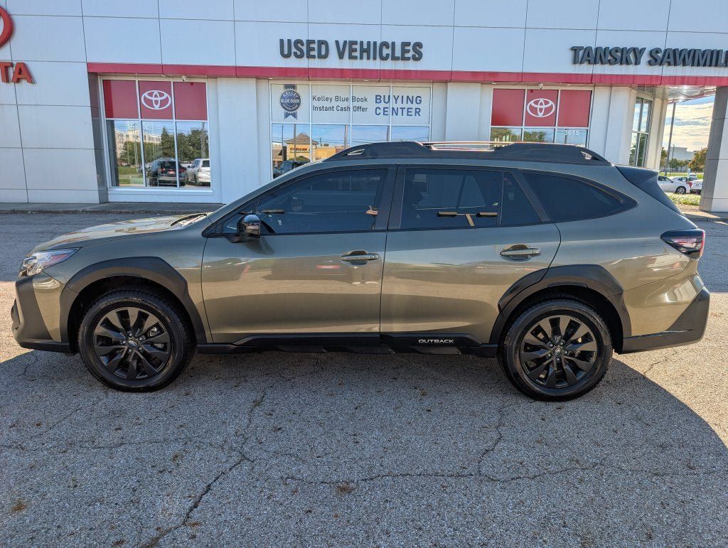 Used 2023 Subaru Outback Onyx Edition AWD/4WD image 4