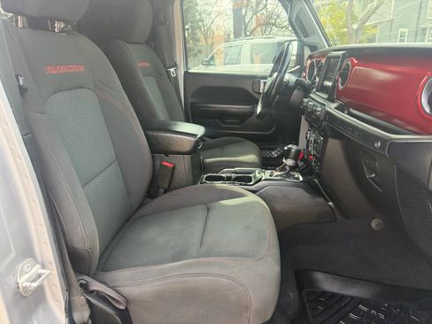 Used 2019 Jeep Wrangler Unlimited Rubicon image 13