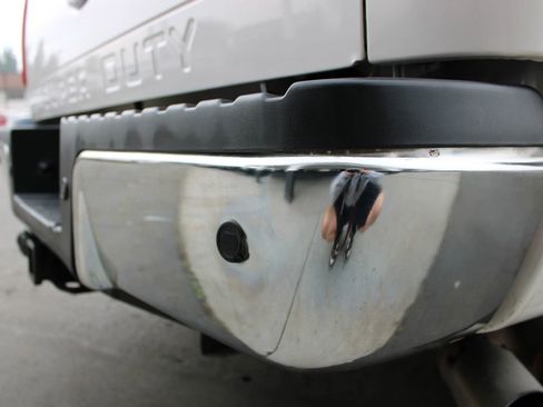 Used 2011 Ford F350 Lariat w/ Lariat Interior Pkg image 12