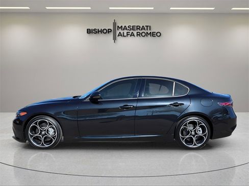 New 2025 Alfa Romeo Giulia Base w/ Driving Assist Package image 4