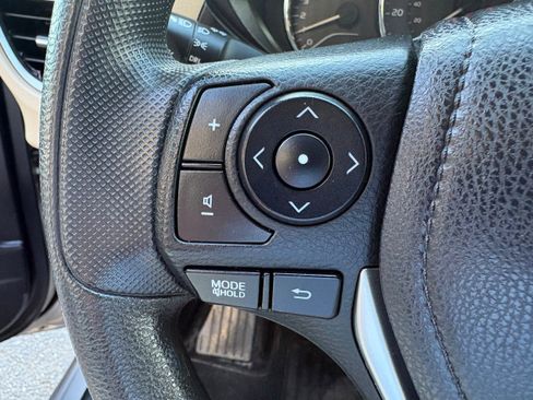 Used 2014 Toyota Corolla LE FWD image 25