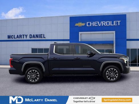 Used 2023 Toyota Tundra Limited AWD/4WD image 6