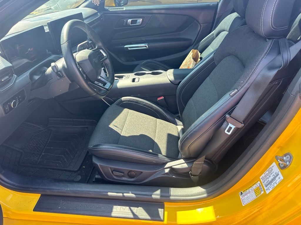 Used 2024 Ford Mustang Coupe RWD image 6