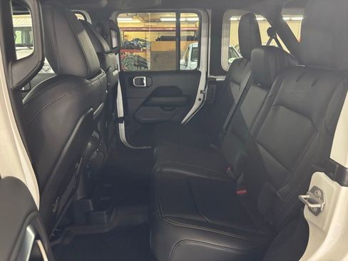 New 2025 Jeep Wrangler Unlimited Rubicon 392 image 12