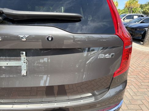 Used 2024 Volvo XC90 B6 Plus w/ Protection Package Premier AWD/4WD image 38