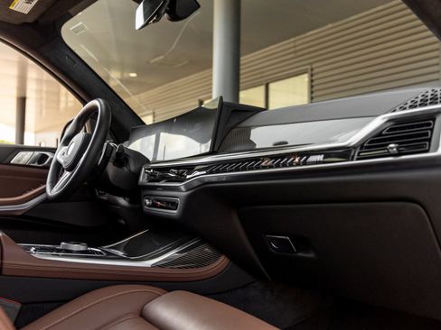 Used 2026 BMW X7 M60i AWD/4WD image 47