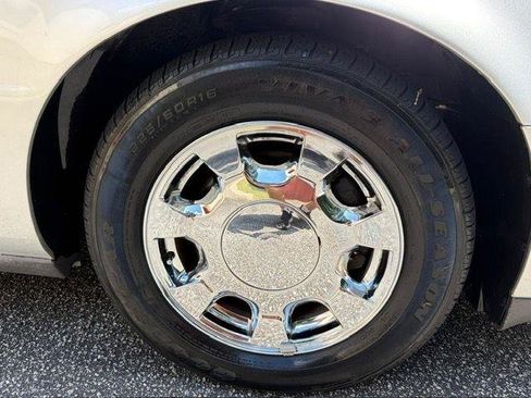 Used 2000 Cadillac De Ville w/ Comfort/Convenience Pkg FWD image 29