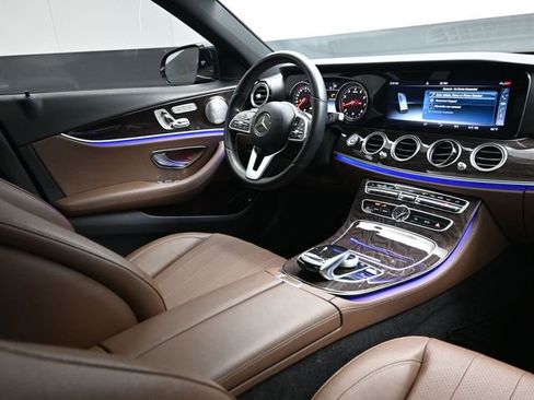 Used 2019 Mercedes-Benz E 300 image 16