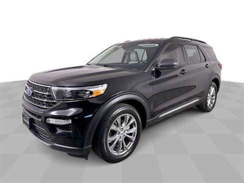 Used 2021 Ford Explorer XLT w/ Equipment Group 202A image 1