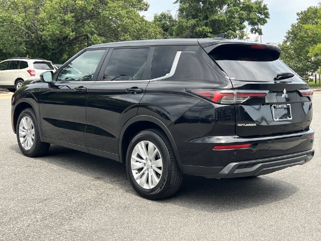 Used 2025 Mitsubishi Outlander ES AWD/4WD image 11