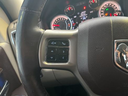 Used 2018 RAM 1500 Laramie w/ Convenience Group AWD/4WD image 15