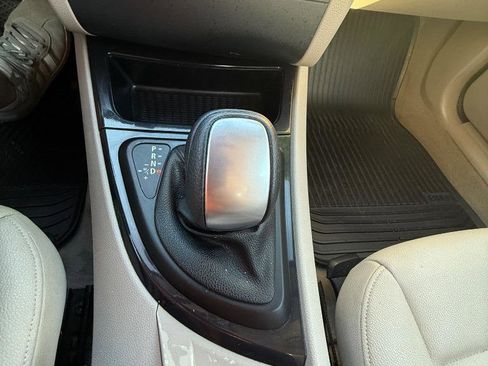 Used 2010 BMW 128i Coupe image 12