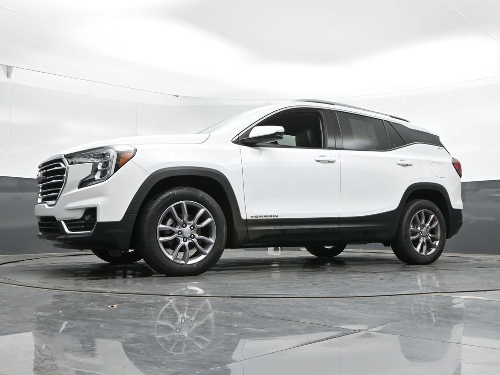 Used 2024 GMC Terrain SLT AWD/4WD image 43
