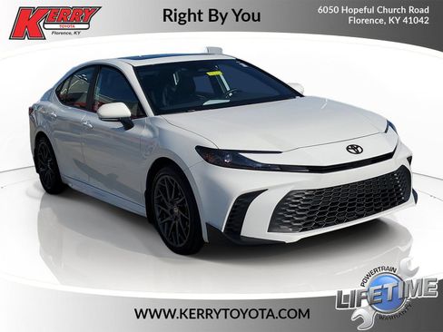 Used 2025 Toyota Camry SE w/ Convenience Package AWD/4WD image 1