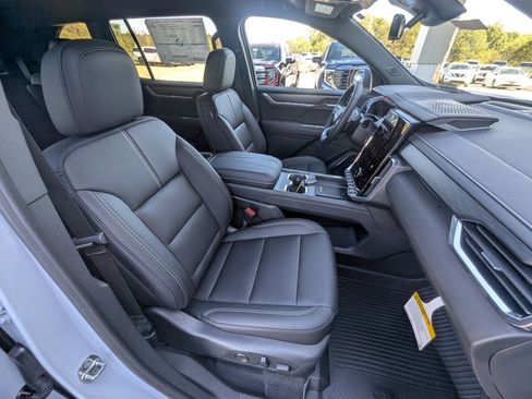 New 2026 GMC Acadia Elevation w/ Elevation Premium Package image 13