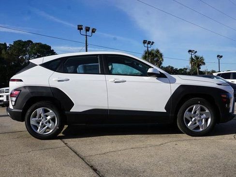 New 2026 Hyundai Kona SE FWD image 3