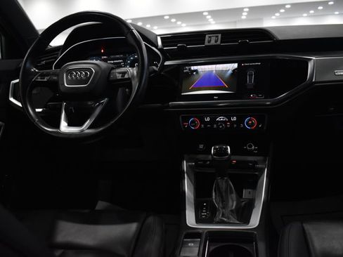 Used 2023 Audi Q3 2.0T Premium image 18