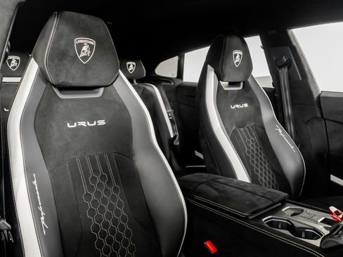 Used 2024 Lamborghini Urus Performante image 36