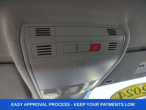 Used 2024 Volkswagen Tiguan Wolfsburg Edition image 25