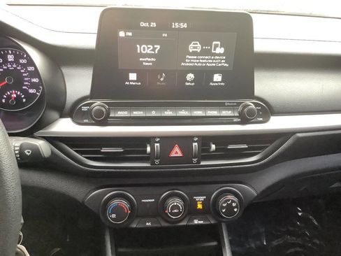 Used 2021 Kia Forte Sedan image 29