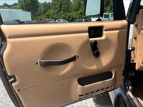 Used 2002 Jeep Wrangler Sahara AWD/4WD image 16