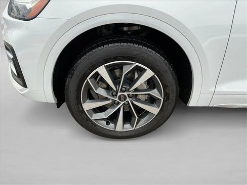 Used 2021 Audi Q5 Premium Plus image 9