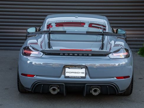 Certified 2025 Porsche 718 Cayman GT4 RS image 9