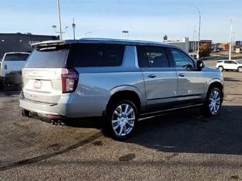 Certified 2024 Chevrolet Suburban High Country image 8