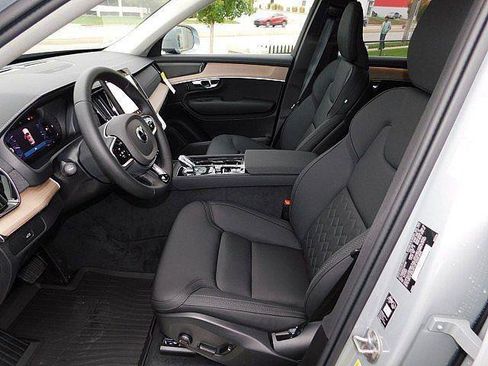New 2026 Volvo XC90 B6 Plus w/ Protection Package Premier AWD/4WD image 15