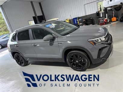 Certified 2023 Volkswagen Taos SE w/ Panoramic Sunroof Package