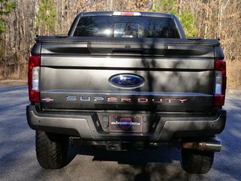 Used 2019 Ford F250 Lariat w/ Lariat Ultimate Package image 8