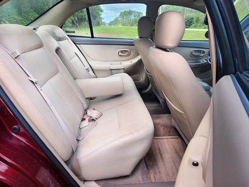 Used 2001 Oldsmobile Intrigue GL w/ Premium Leather Pkg image 19